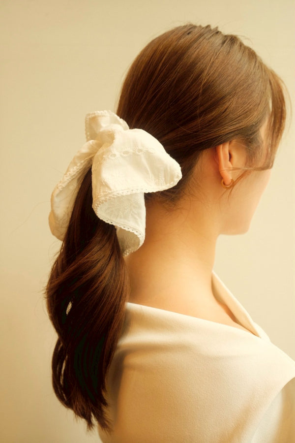 SQUARE LACE chouchou / white