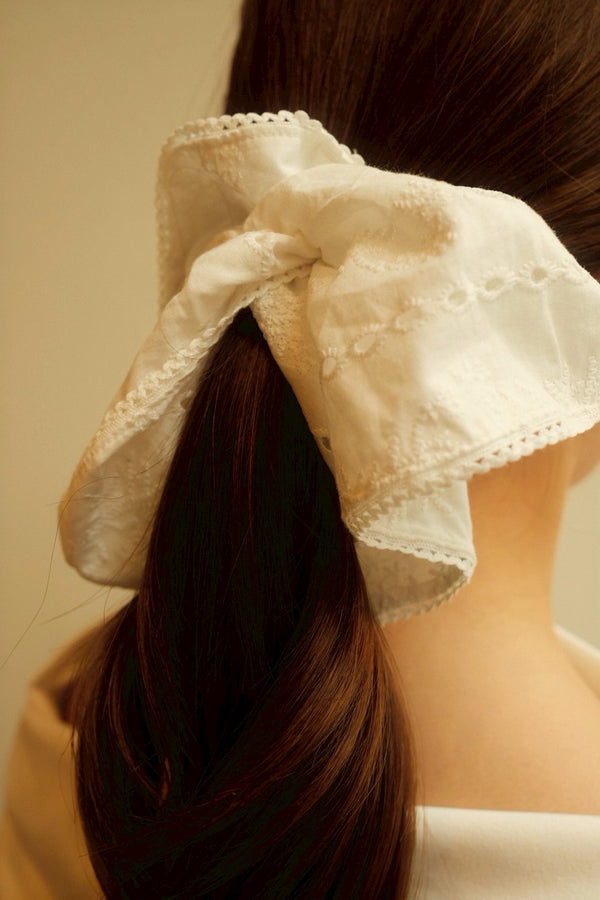 SQUARE LACE chouchou / white