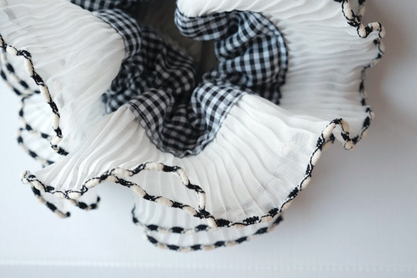 GINGHAM CHECK Frill chouchou / white